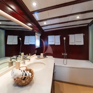 Aft Master Cabin Bathroom