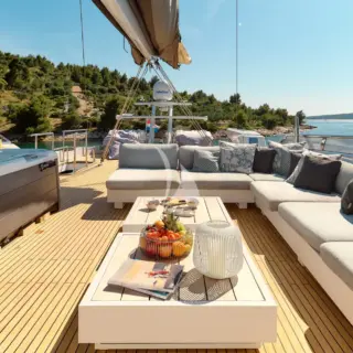 San Limi Sundeck
