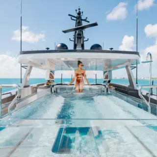Sundeck Freshwater Hot Tub