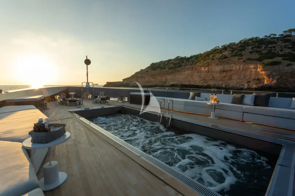 FOREVER - Main Deck Forward