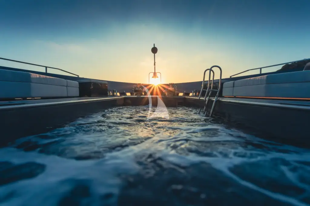 FOREVER - Main Deck Pool