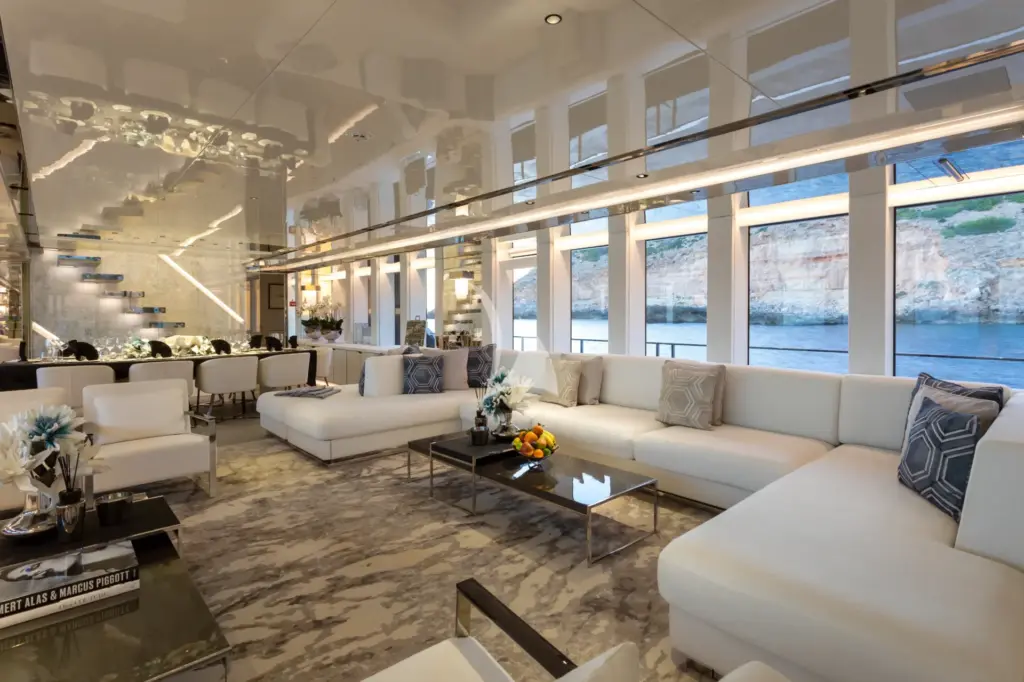 FOREVER - Main Salon