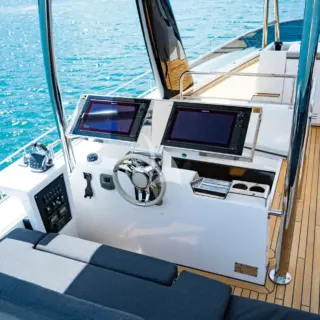 AEGIR flybridge helm