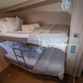 AEGIR bunk bed cabin