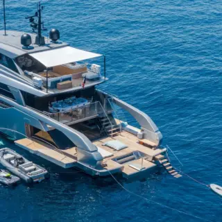 NEW YORK - AT ANCHOR WITH WATERTOYS