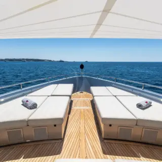 NEW YORK - FOREDECK
