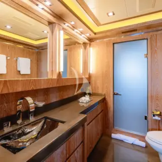 Master suite showe room en suite