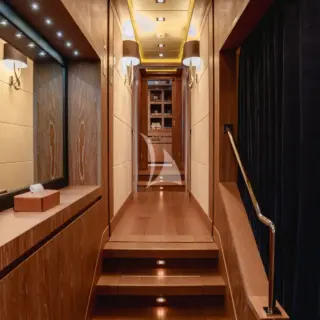 Lower deck foyer