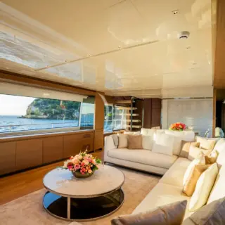 Main Salon Lookin Aft Out Starboard Windows