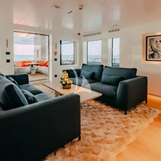 Carmen's Salon Main Deck