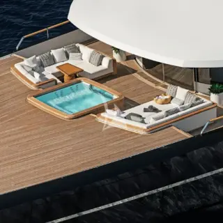Owners Deck Forward