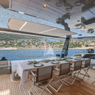 Main aft deck Al fresco dining