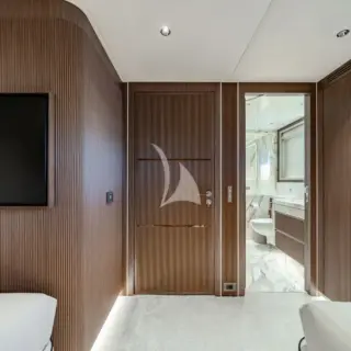 Twin cabin