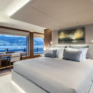 Upper deck - Owner's suite