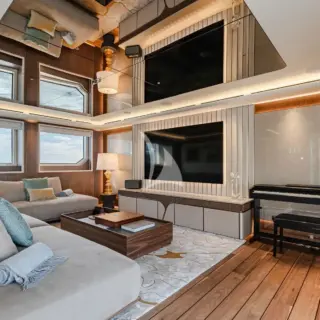 Main deck - gentleman's lounge & cinema room