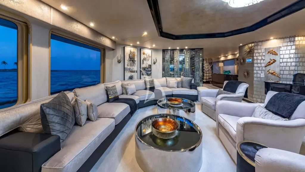 SWEET ESCAPE - Main Salon looking forward