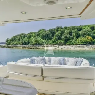 SEA LADY outdoor view