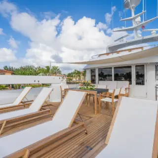 SKY LOUNG DECK