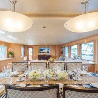 SALON DINING