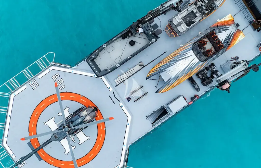 Support Yacht HODOR No Guest Accommodations - Helipad