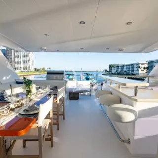 PILOT LOUNGE - Image 15