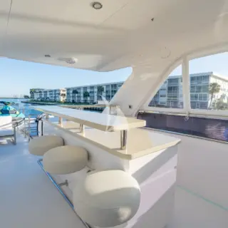 PILOT LOUNGE - Image 16