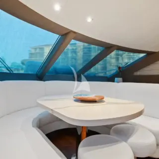 PILOT LOUNGE - Image 7