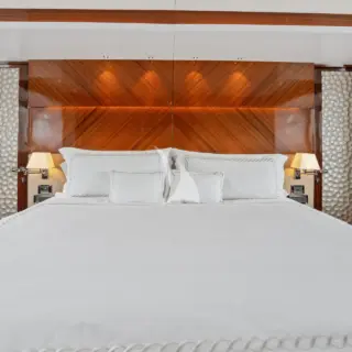 PILOT LOUNGE - Image 9