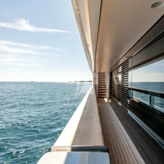 PORTSIDE WALKWAY