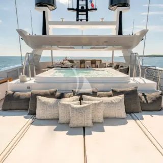 SUNDECK SUNBEDS