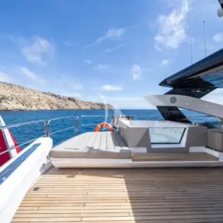 HIGH ENERGY flybridge Jacuzzi