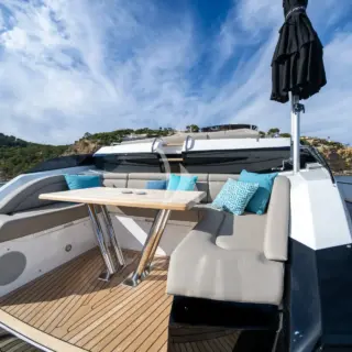 HIGH ENERGY foredeck