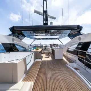 HIGH ENERGY flybridge