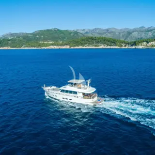 CLOUD 9 Cruising
