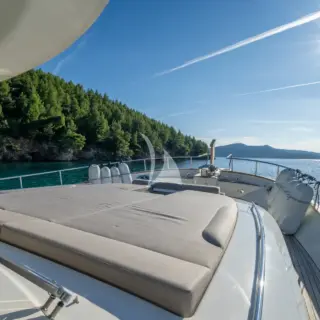 CLOUD 9 Sundeck
