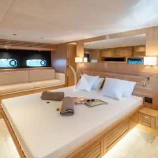 CLOUD 9 Master en-suite