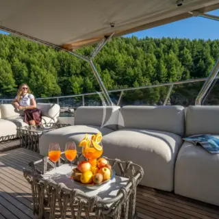 CLOUD 9 flybridge