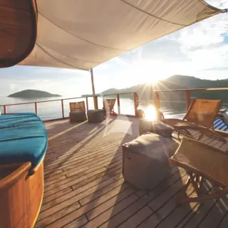 Lounge area front upper deck