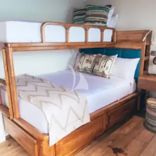 Triple cabin 3