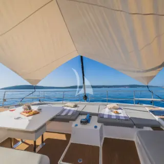 OCEAN LOUNGE - Image 12