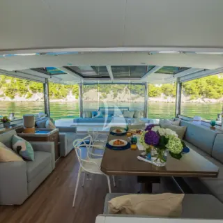OCEAN LOUNGE - Image 16