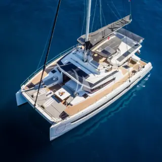 OCEAN LOUNGE - Image 2