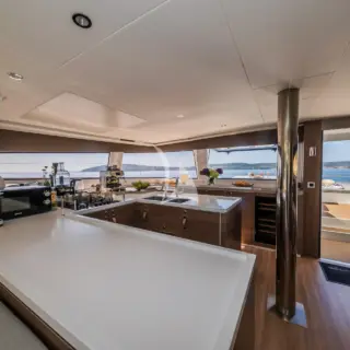 OCEAN LOUNGE - Image 18