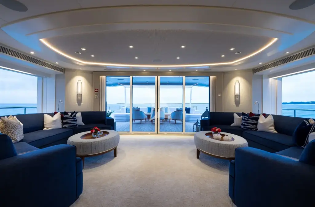 SANTOSHA - Main deck lounge