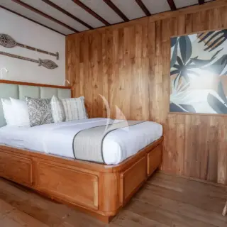 Double cabin 1