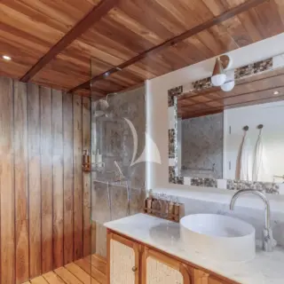 VIP bathroom