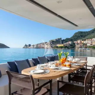 Al fresco dining - aft deck