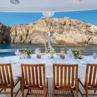 Upper Deck Dining