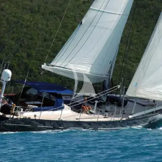 DARK STAR OF LONDON - Sailing