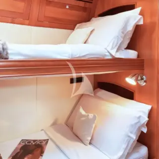 DARK STAR OF LONDON - Bunk Cabin